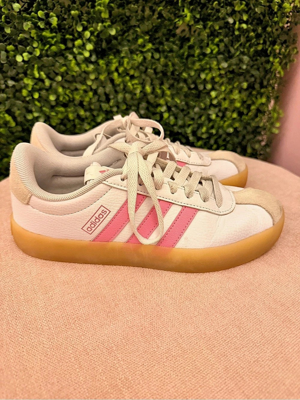 adidas court VL 3 |  Women's US  6.5 | White & Pink